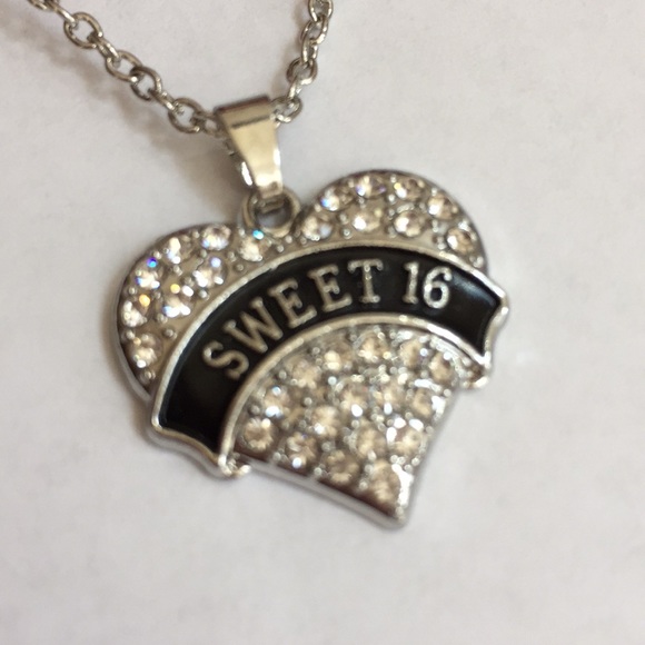 NWT sweet 16 crystal heart necklace - Picture 2 of 2